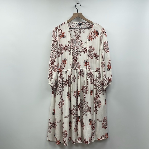 Torrid Paisley Woven V-Neck 3/4 Sleeve Pleated Swing Dress Boho White 1X - Picture 2 of 9